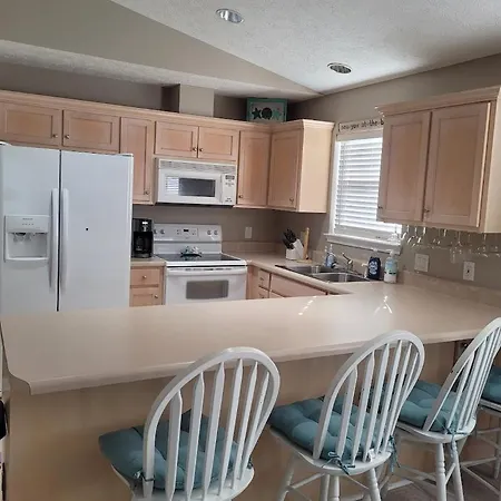 Villa Sleeps 8